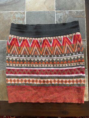 Forever 21 knit pattern skirt